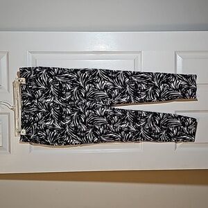 The Limited Urban Jungle Ankle Pants Maximalist Black WhitePrint Trousers Size 4